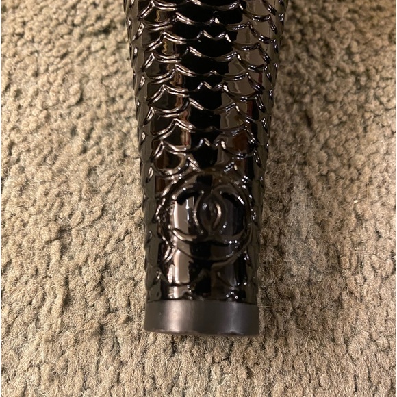 STUNNING LADIES LEATHER CHANEL HEELS! - Picture 15 of 16